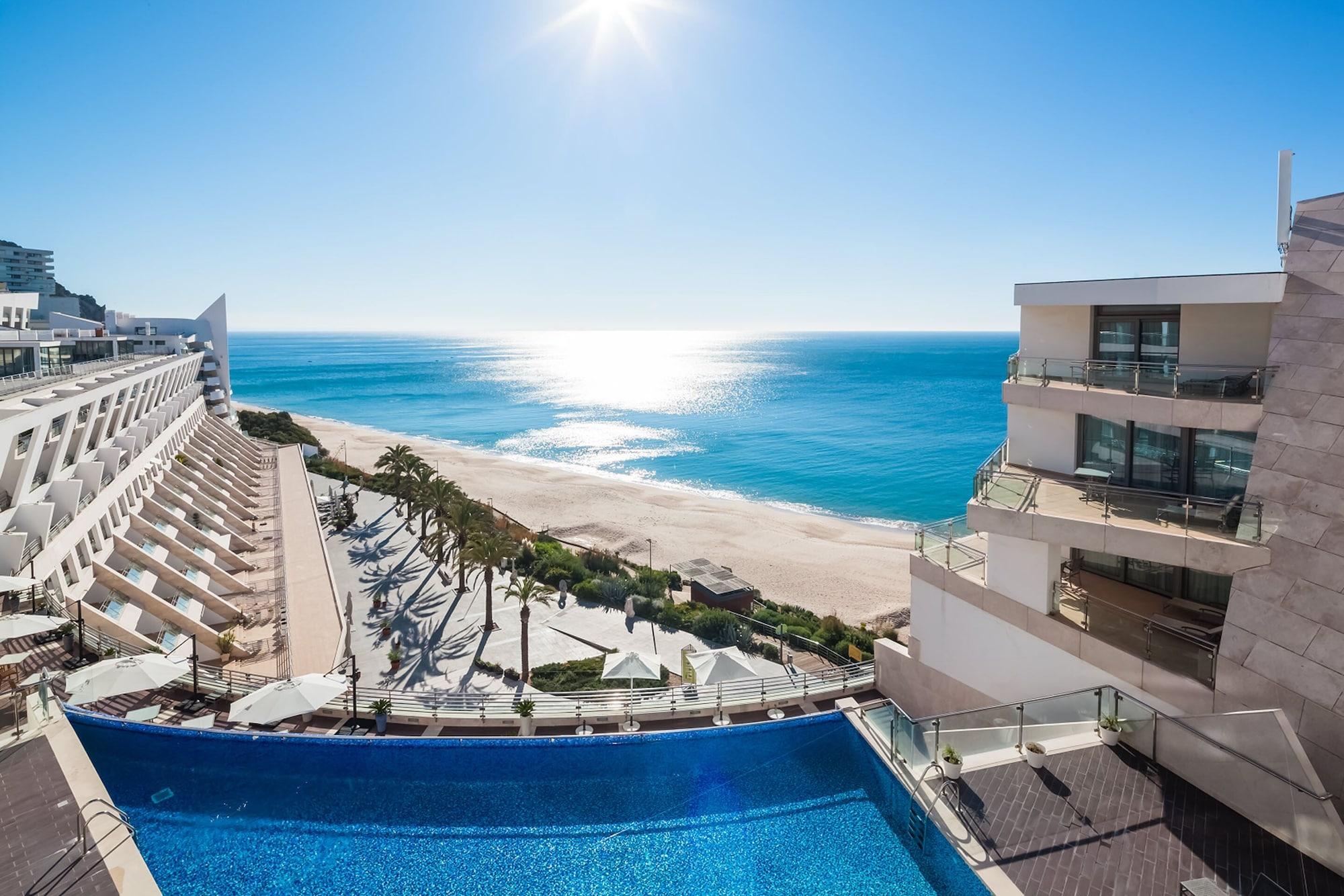 Sesimbra Hotel&Spa Exterior foto View of the beach from the hotel