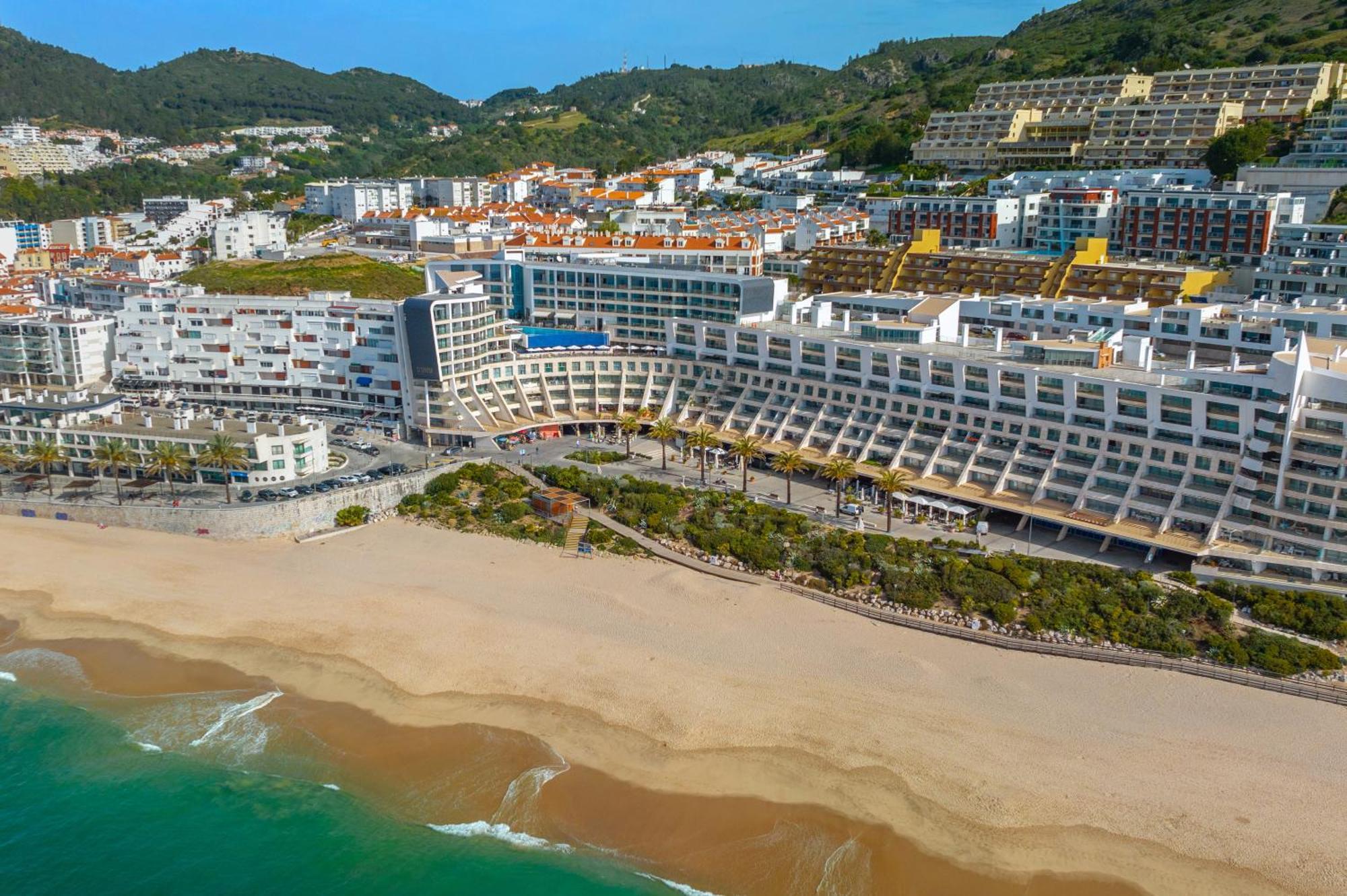 Sesimbra Hotel&Spa Exterior foto Aerial view of the hotel