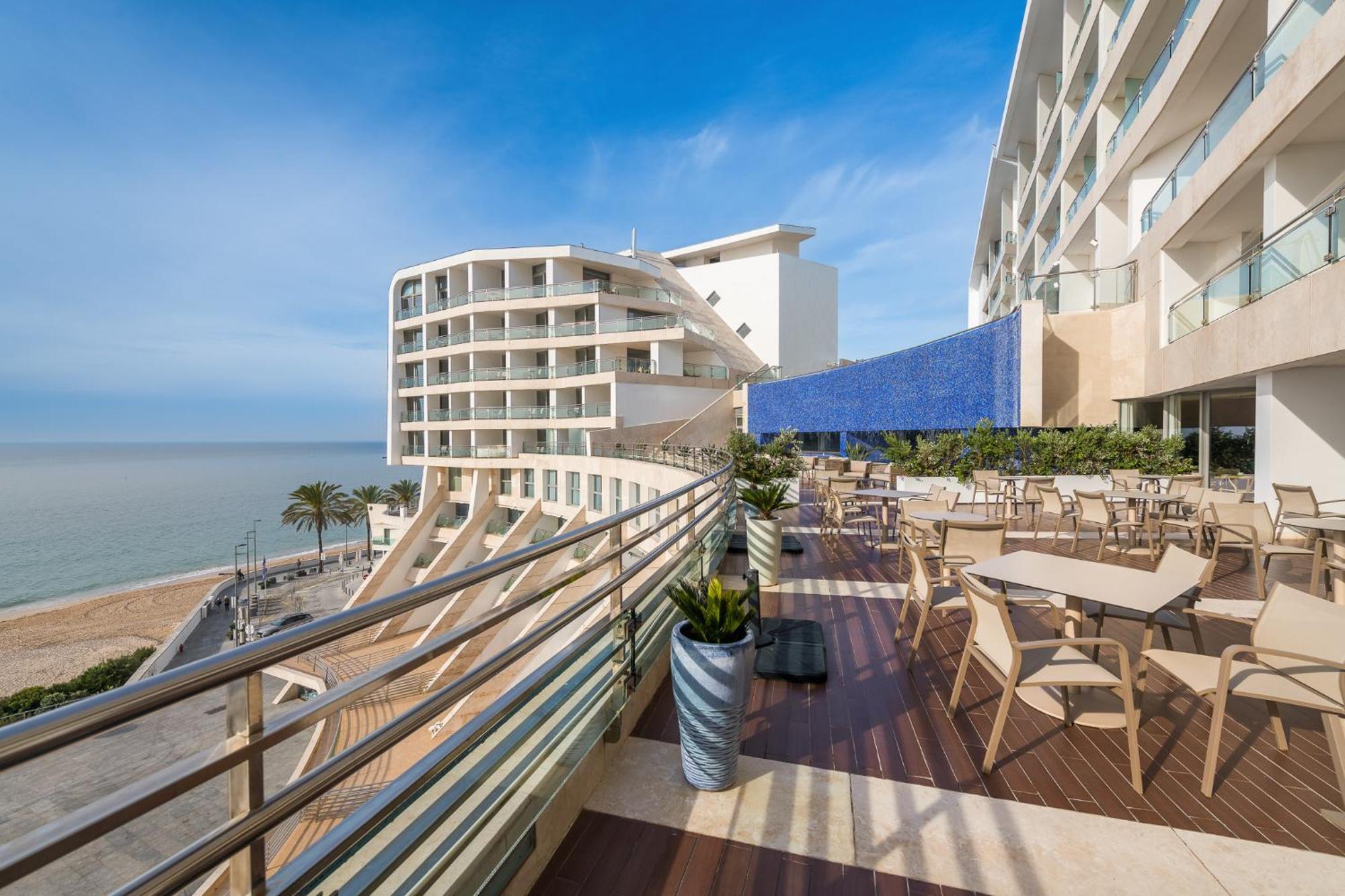 Sesimbra Hotel&Spa Exterior foto The hotel's rooftop terrace